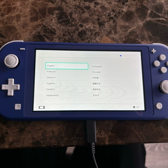 Blue Nintendo switch lite - Picture 2 of 6